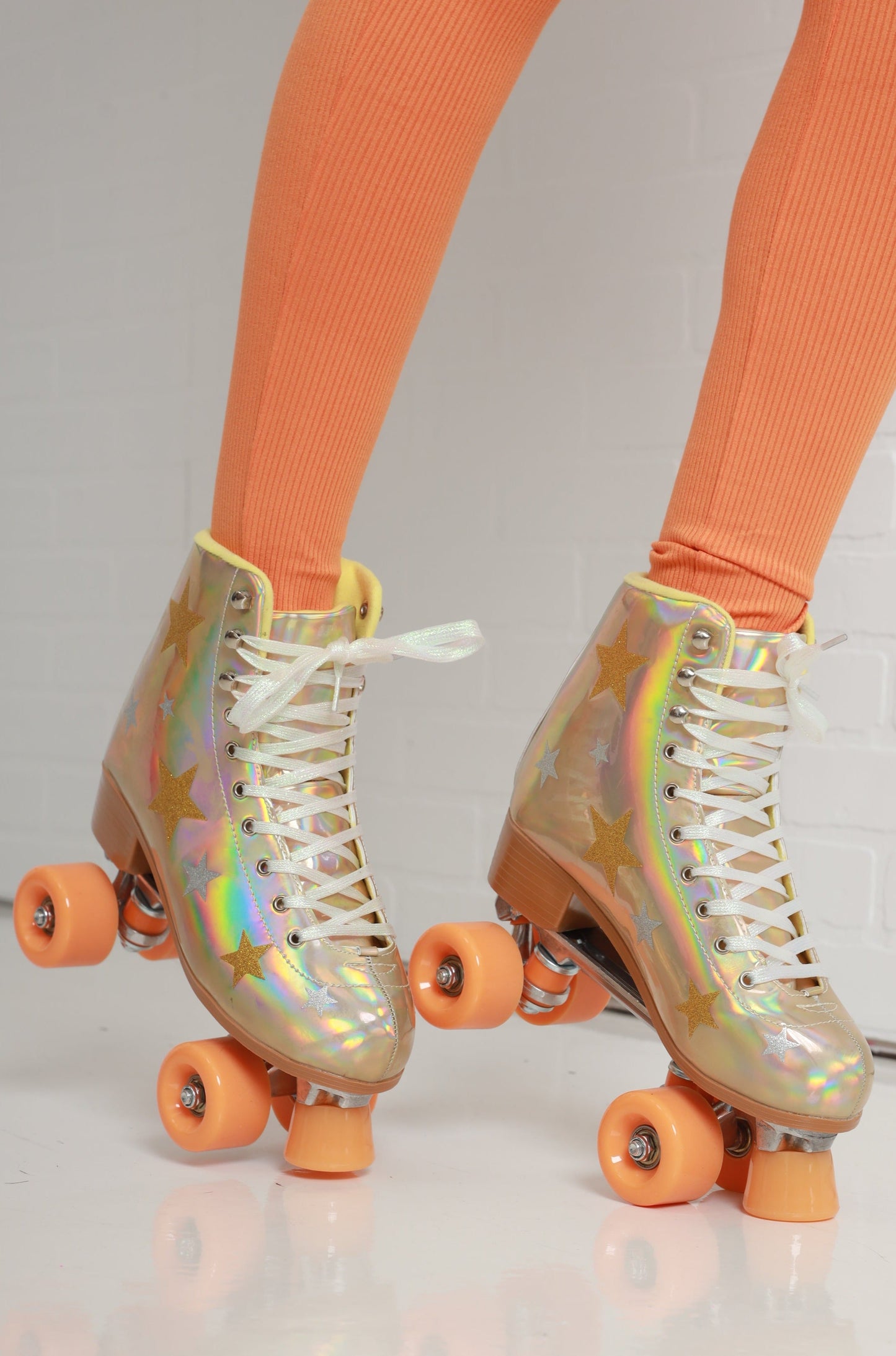 Gold Star Holographic Roller Skates - Gold