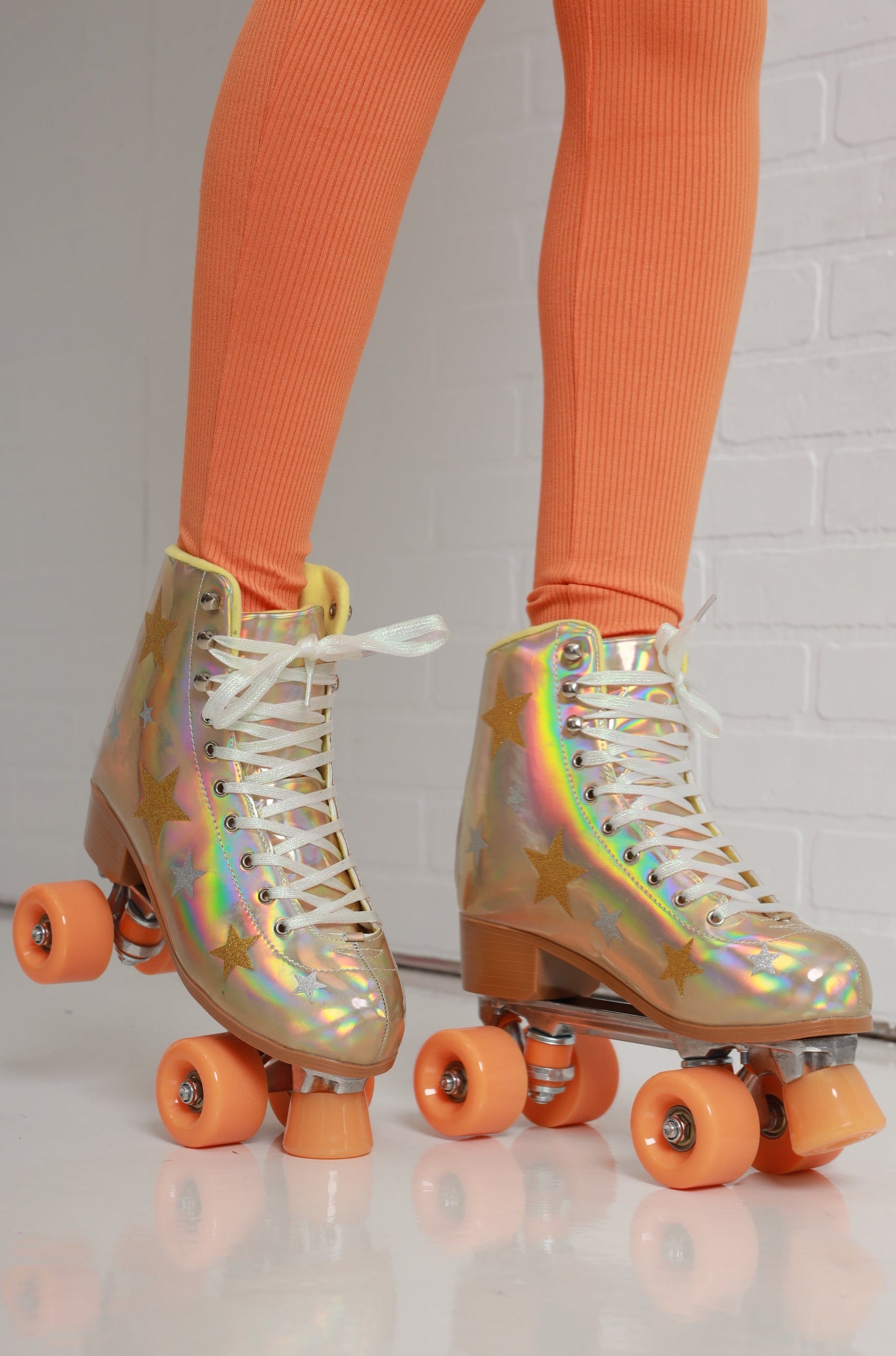 Gold Star Holographic Roller Skates - Gold