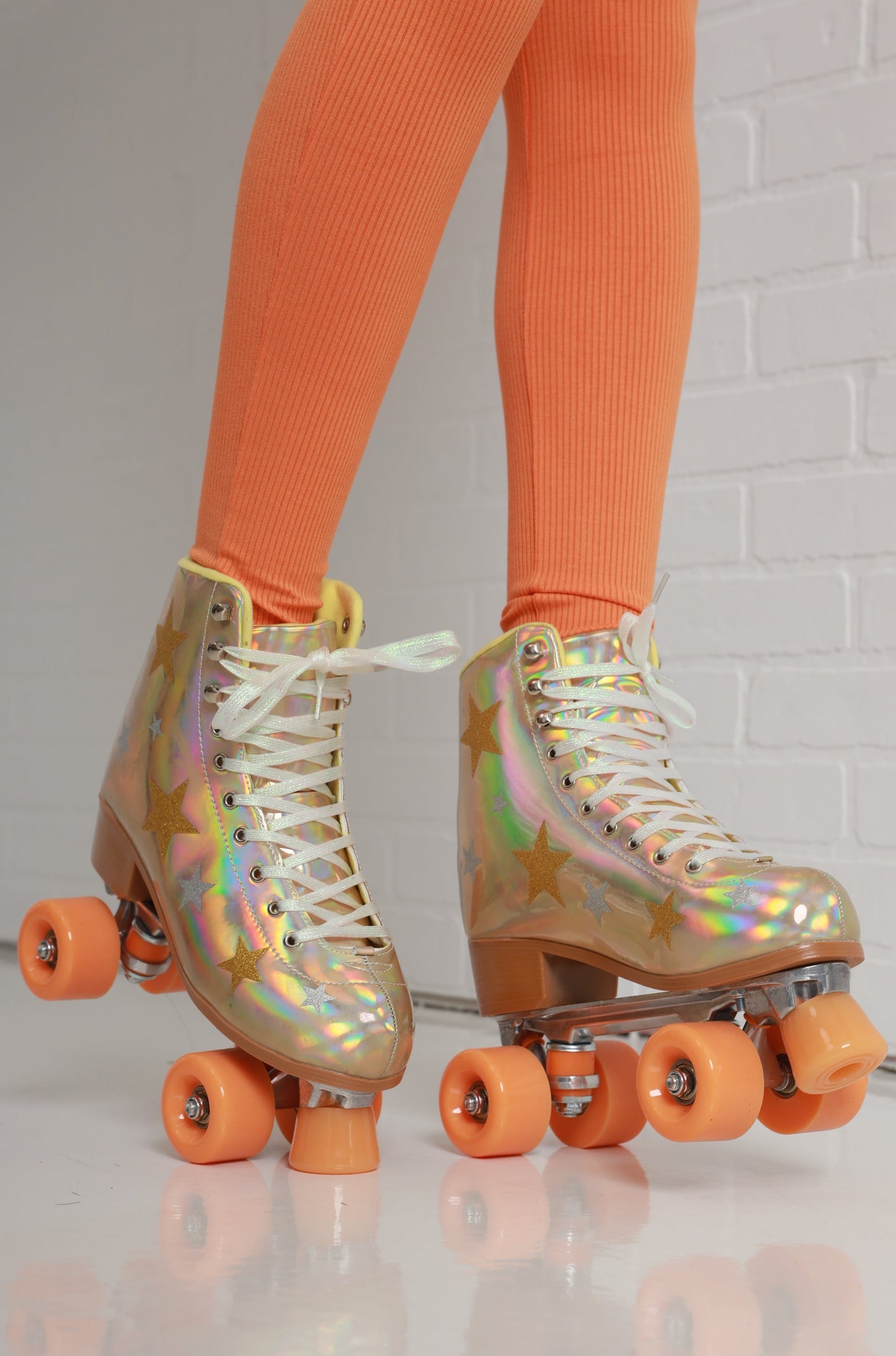 Gold Star Holographic Roller Skates - Gold